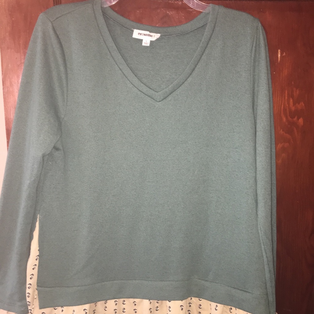 Lightweight sweater